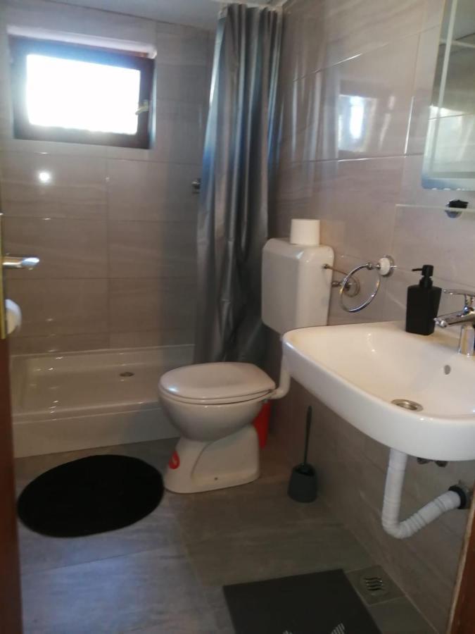 Apartmani Rosanda 2 Petrcane Εξωτερικό φωτογραφία